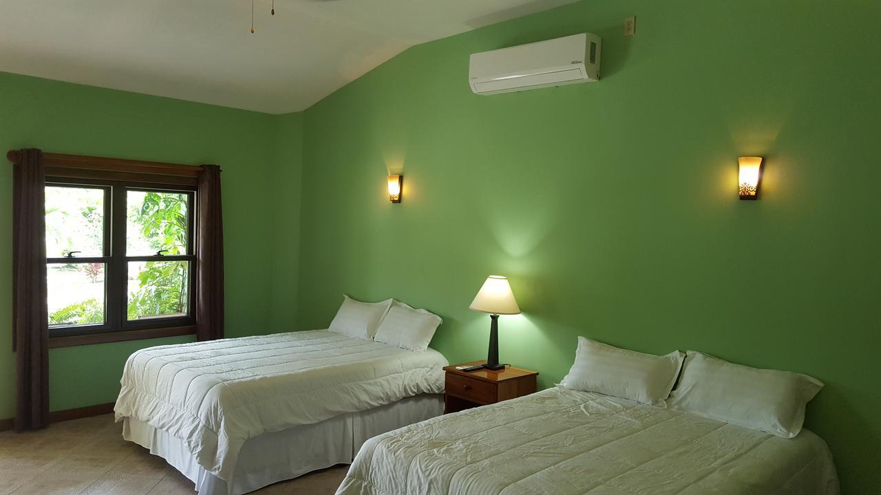 Mahogany Villas 蓬塔戈尔达 外观 照片