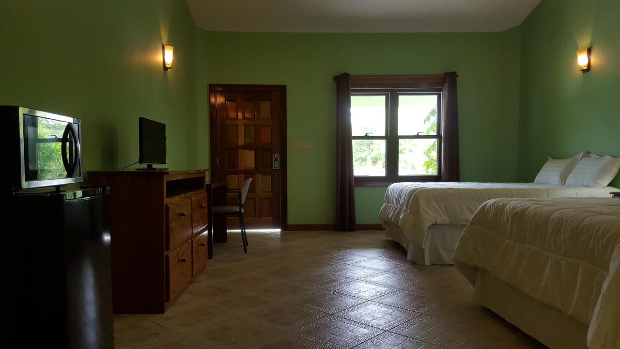 Mahogany Villas 蓬塔戈尔达 外观 照片